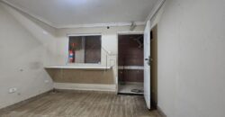 Casa comercial para venda e locação no Jardim Marajoara, com 100m² de área construída em um terreno de 160m²