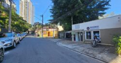 Casa comercial para venda e locação no Jardim Marajoara, com 100m² de área construída em um terreno de 160m²