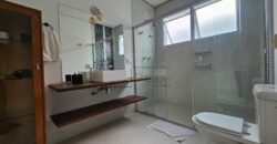 Casa à venda, recém-formada  com 314m² de área construída no charmoso bairro Jardim das Bandeiras, em uma localização privilegiada próxima à Vila Madalena.