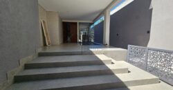 Casa à venda com 4 suítes em rua fechada no Alto de Pinheiros – 500 m², piscina, espaço gourmet e segurança 24 horas