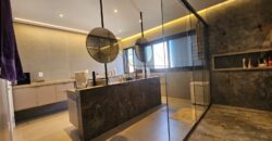 Casa à venda com 4 suítes em rua fechada no Alto de Pinheiros – 500 m², piscina, espaço gourmet e segurança 24 horas