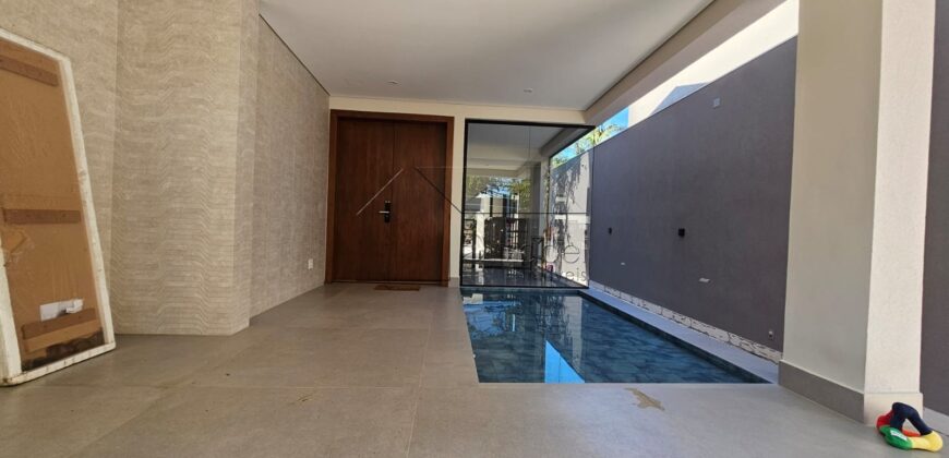 Casa à venda com 4 suítes em rua fechada no Alto de Pinheiros – 500 m², piscina, espaço gourmet e segurança 24 horas