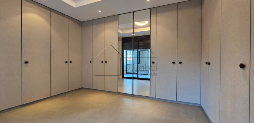 Casa à venda com 4 suítes em rua fechada no Alto de Pinheiros – 500 m², piscina, espaço gourmet e segurança 24 horas