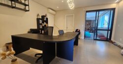 Casa à venda com 4 suítes em rua fechada no Alto de Pinheiros – 500 m², piscina, espaço gourmet e segurança 24 horas