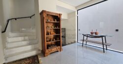 Casa à venda com 4 suítes em rua fechada no Alto de Pinheiros – 500 m², piscina, espaço gourmet e segurança 24 horas