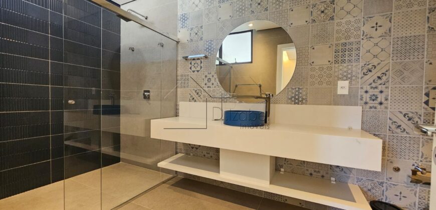 Casa à venda com 4 suítes em rua fechada no Alto de Pinheiros – 500 m², piscina, espaço gourmet e segurança 24 horas