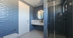 Casa à venda com 4 suítes em rua fechada no Alto de Pinheiros – 500 m², piscina, espaço gourmet e segurança 24 horas