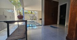 Casa à venda com 4 suítes em rua fechada no Alto de Pinheiros – 500 m², piscina, espaço gourmet e segurança 24 horas