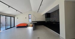 Casa à venda com 4 suítes em rua fechada no Alto de Pinheiros – 500 m², piscina, espaço gourmet e segurança 24 horas