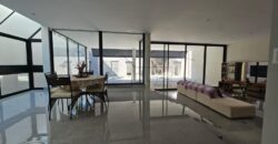 Casa à venda com 4 suítes em rua fechada no Alto de Pinheiros – 500 m², piscina, espaço gourmet e segurança 24 horas