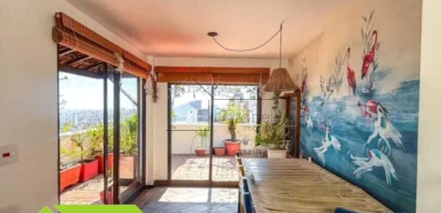 Cobertura à Venda na Vila Madalena São Paulo  com 300 metros, 4 Suítes, 4 Vagas e Terraço com Churrasqueira