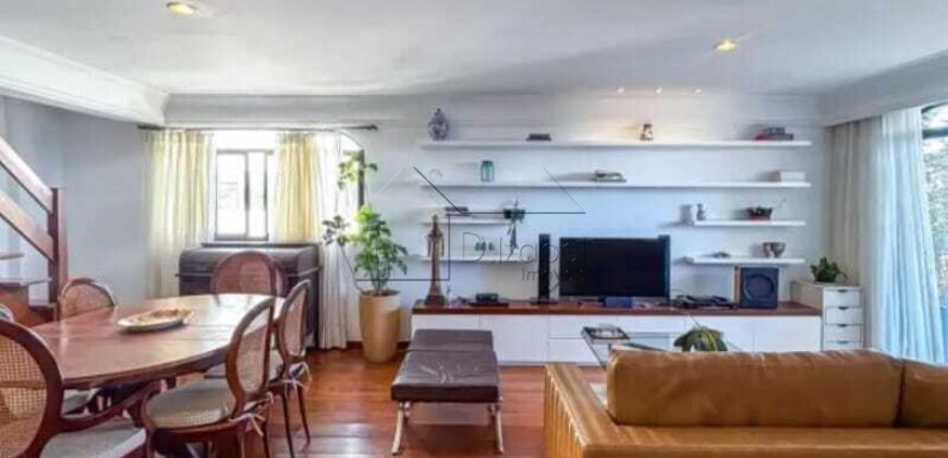 Cobertura à Venda na Vila Madalena São Paulo  com 300 metros, 4 Suítes, 4 Vagas e Terraço com Churrasqueira