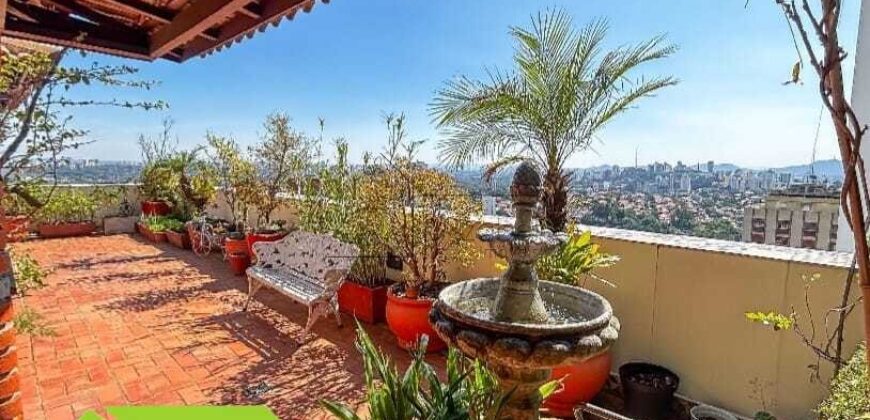 Cobertura à Venda na Vila Madalena São Paulo  com 300 metros, 4 Suítes, 4 Vagas e Terraço com Churrasqueira