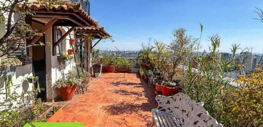 Cobertura à Venda na Vila Madalena São Paulo  com 300 metros, 4 Suítes, 4 Vagas e Terraço com Churrasqueira